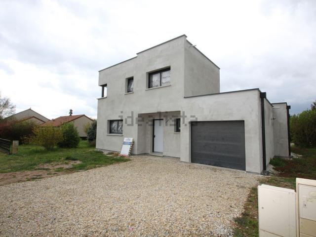 Maison, Sillegny