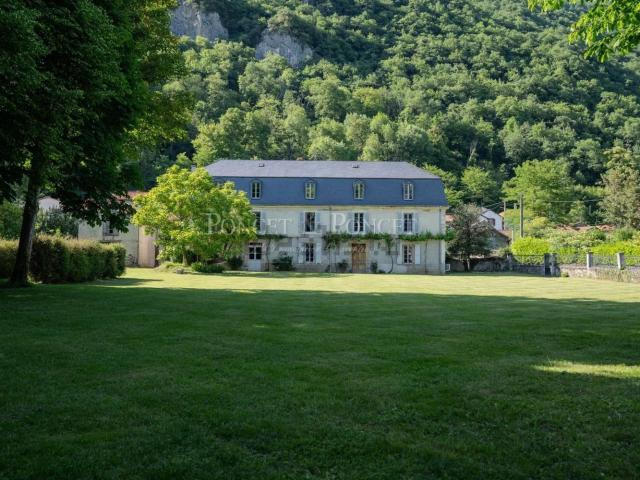Maison, Siradan