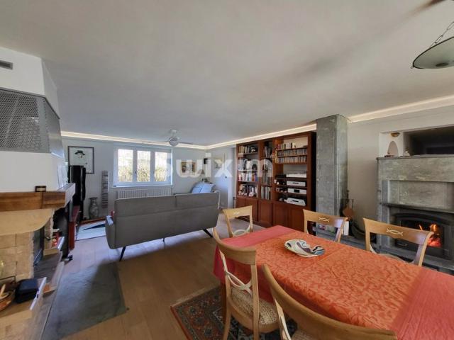 Maison spacieuse avec piscine