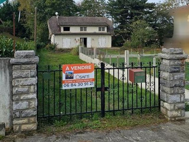 Maison de caractère à rénover — village prisé