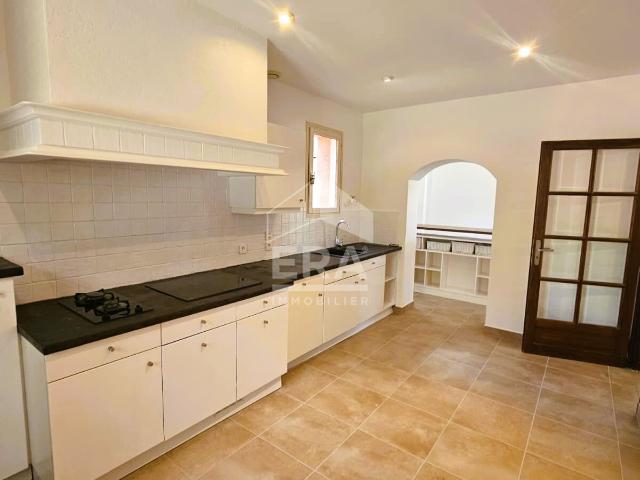 Maison spacieuse de 6 pièces avec piscine à vendre à Limoux