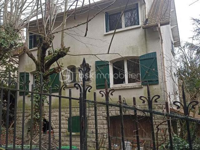 Maison spacieuse et ensoleillée à Montmorency, idéale pour famille nombreuse