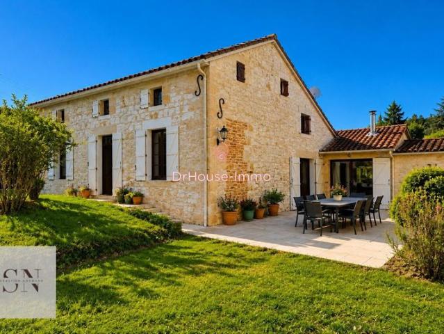Maison spacieuse 5 chambres avec bureau, piscine et beaux volumes
