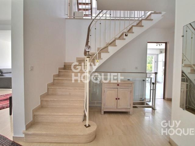 Maison spacieuse +7 pièces à louer à Chaville Quartier Rive Droite Les Vignes