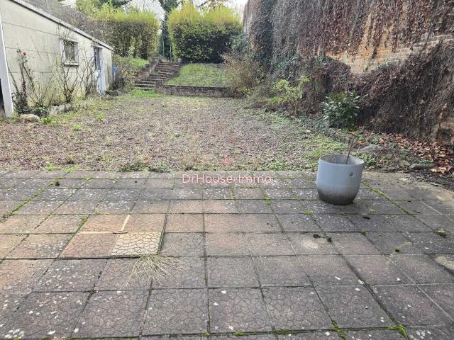 Maison spacieuse 7 pièces 161 m² Jardin arboré + Garage RoiselTravaux à prévoir Arrivée gaz de ville Idéal famille ou investisseurs