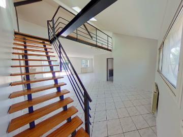 Maison spacieuse 8 pièces à louer à Mérignac, secteur Pichey