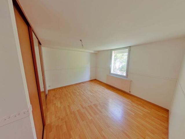 Maison spacieuse 8 pièces à louer à Mérignac, secteur Pichey