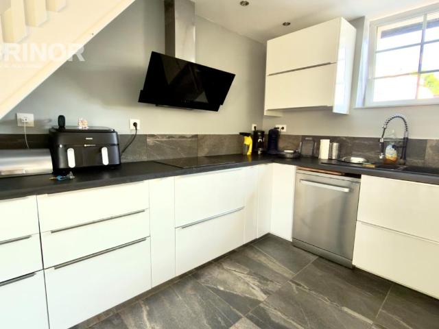 MAISON STYLE SNCF 4 CHAMBRES, JARDIN BATIE SUR 480 M²LOMME DELIVRANCE
