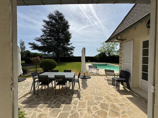 MAISON CRESPIERES 7 pièce s 213 m2