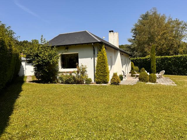 MAISON ST NOM LA BRETECHE 7 pièce s 246 m2