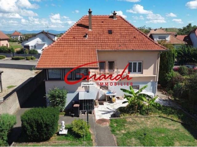 Maison, Staffelfelden