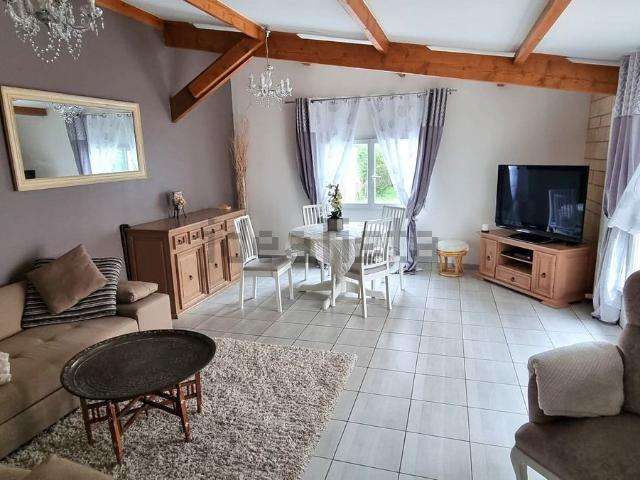 Maison, Stains