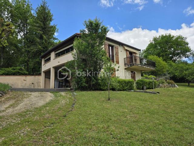 MAISON STE COLOMBE EN BRUILHOIS GARAGE JARDIN 3850 m²
