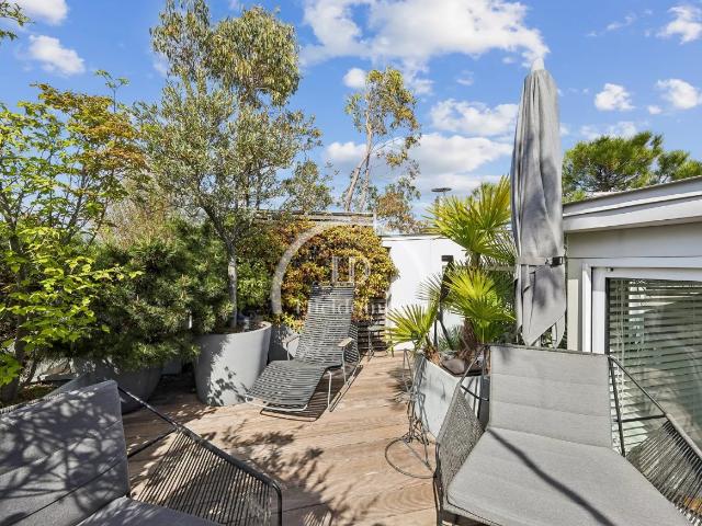 Maison sur le toit – Penthouse d’exception avec terrasse & balco