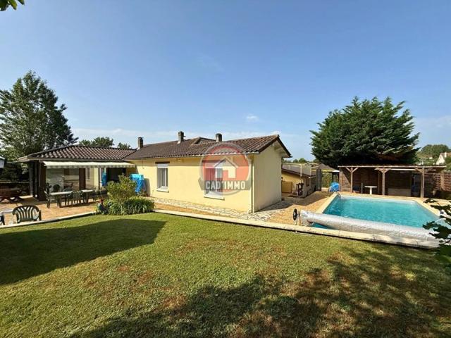 Maison sur les hauteurs de CREYSSE avec piscine, véranda et jardin