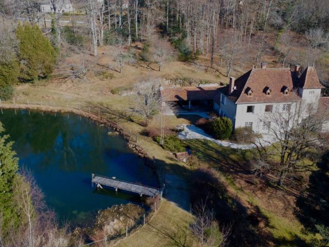 Maison sur plus d'1 ha de terrain 226m² Figeac