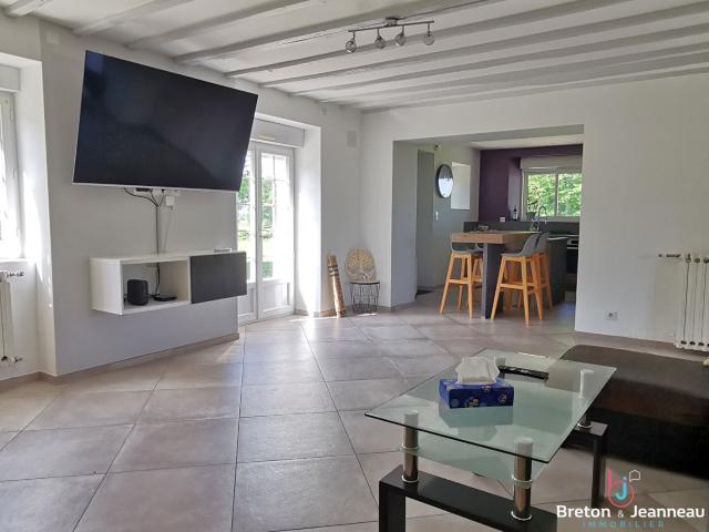 Maison sur près d'1 ha 40 à Jublains 131m² Jublains