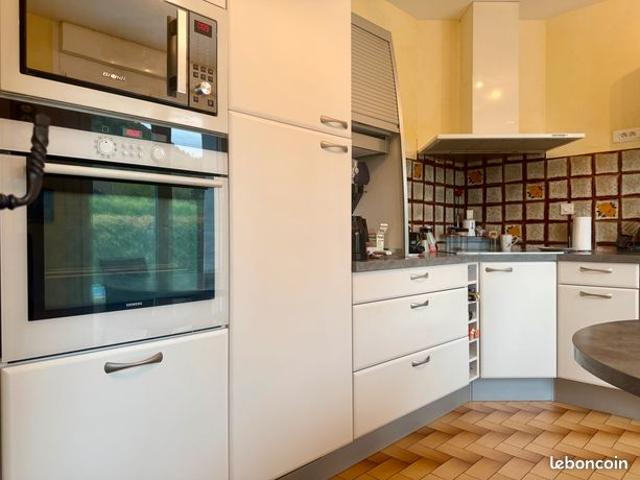 Maison sur sous sol à Ney 39300