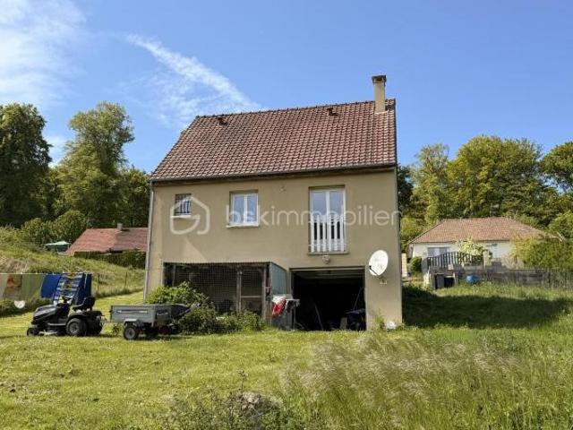 Maison sur sous sol complet 3 chambres