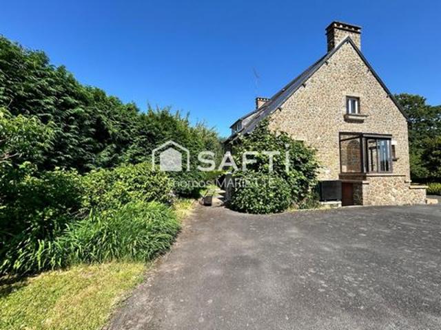 Maison sur sous sol complet avec quatre chambres cuisine, séjour salon. Idéal, investissement locatif