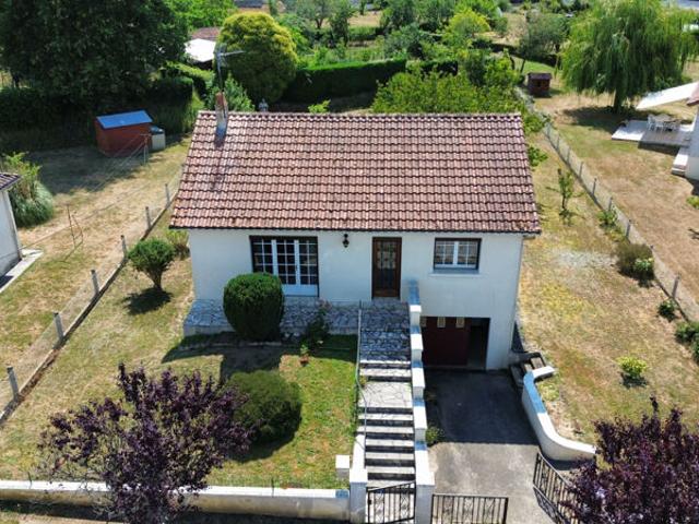 Maison sur sous sol proche commerces