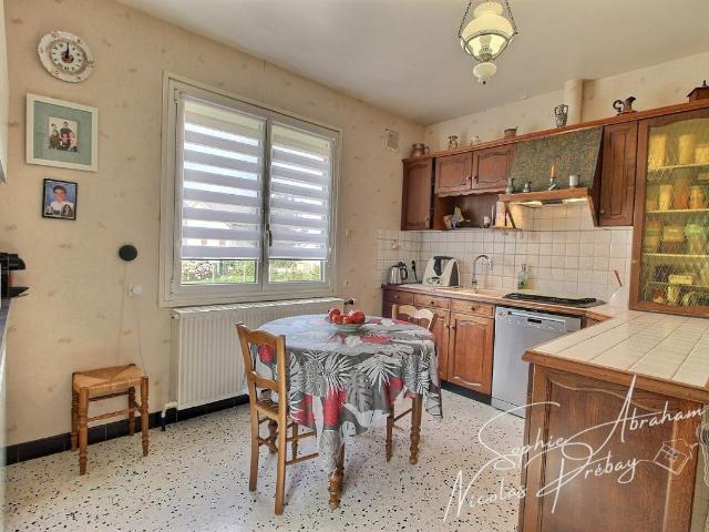 Maison sur sous sol total avec jardin clos