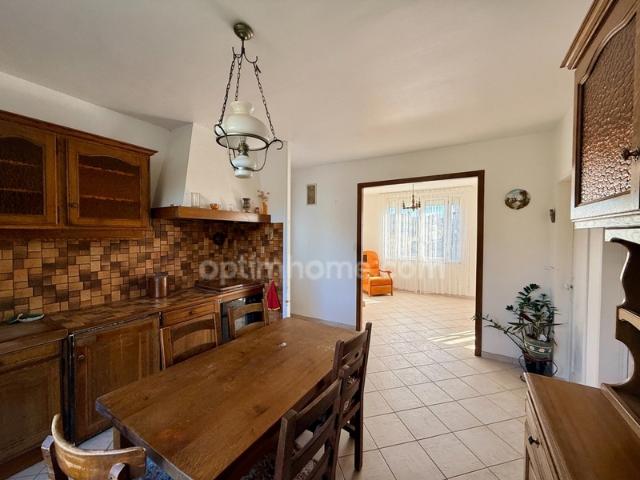 Maison sur sous sol total à rénover 106 m2 hab La Croix En Brie 77