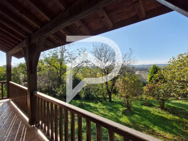 Maison sur sous sol 7 pièces 220 m² PUYOO 220m² Puyoô