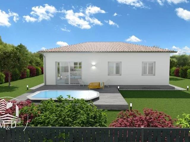 Maison sur terrain clôture