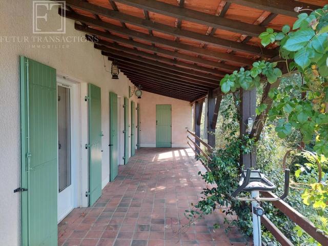 Maison sur 1400 m² de terrain 160m² Brantôme en Périgord