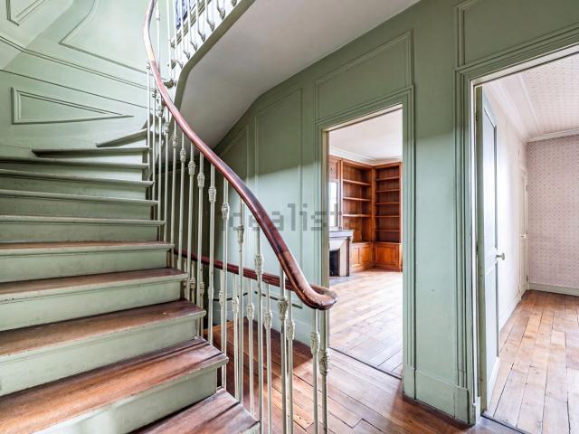 Maison, Suresnes