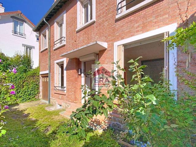 Maison, Suresnes