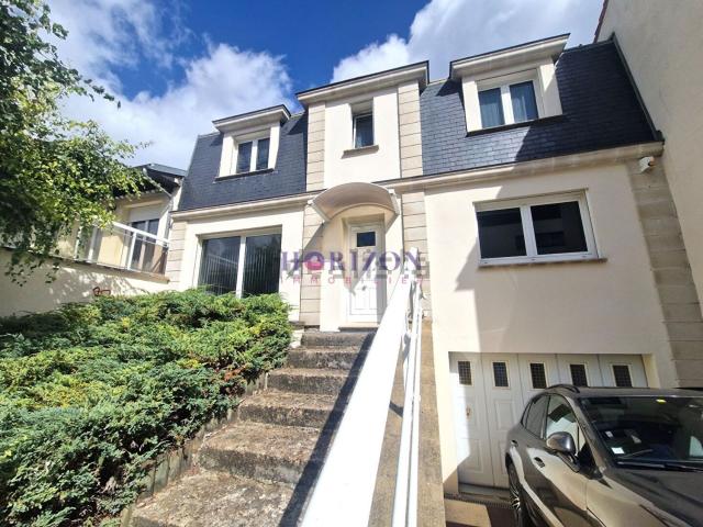 Maison, Suresnes