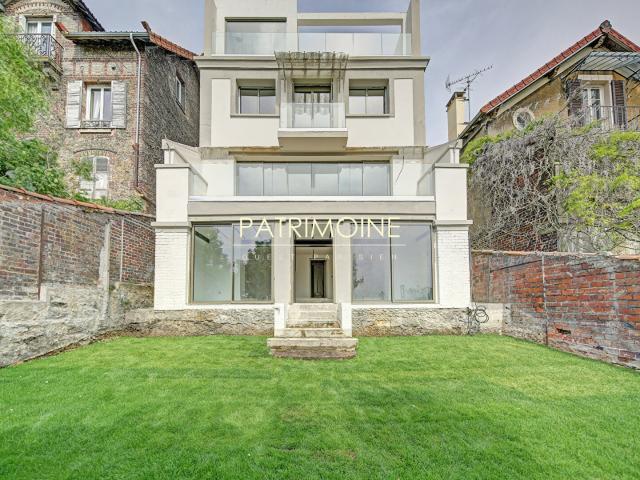 Maison Suresnes 7 pièce s 205 m2