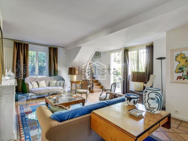 Maison, Suresnes