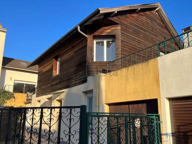 Maison, Suresnes
