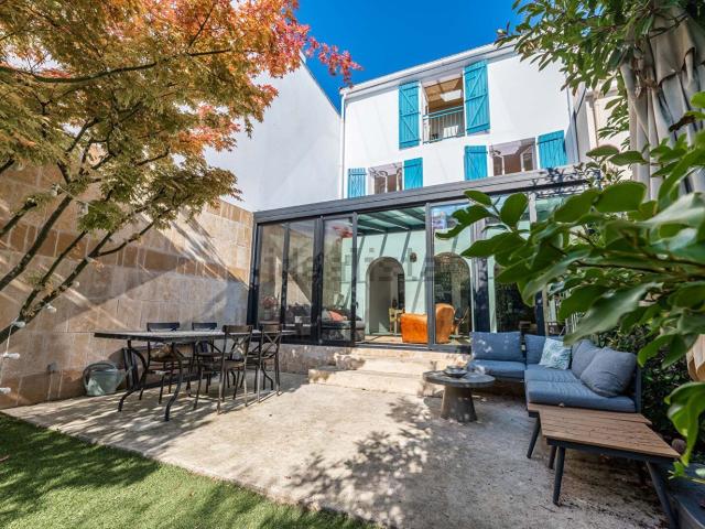 Maison, Suresnes