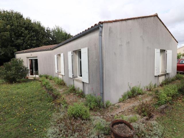 Maison Surface Habitable 100M² Louee A L'annee 100m² Muron