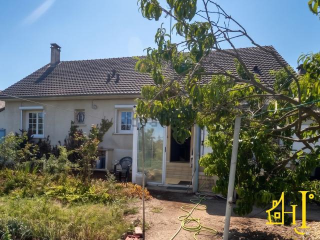 Maison, Sury près Léré