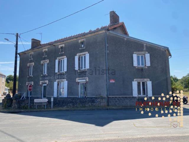 Maison, Pougne Hérisson