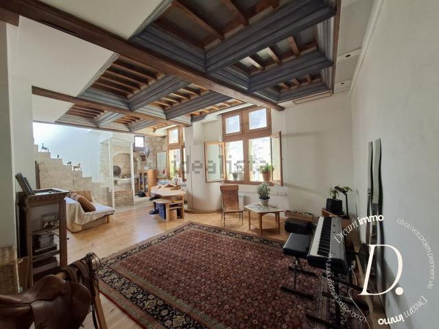 Maison, Poussan