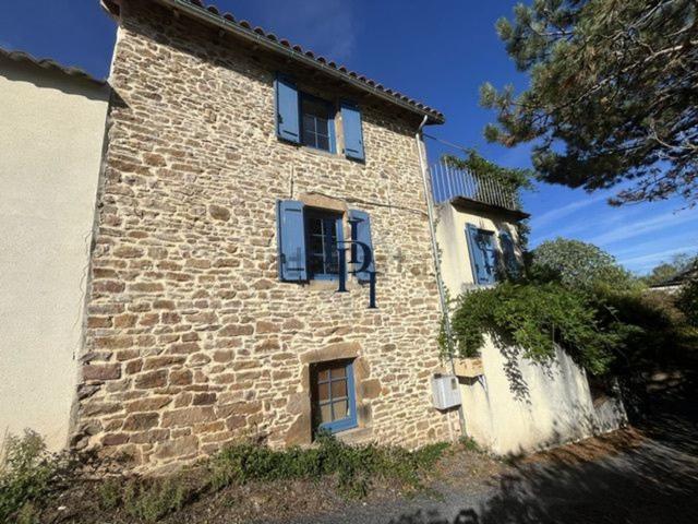 Maison, Pousthomy