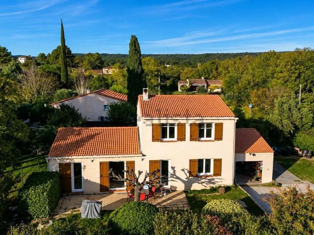 Maison, Pourrières