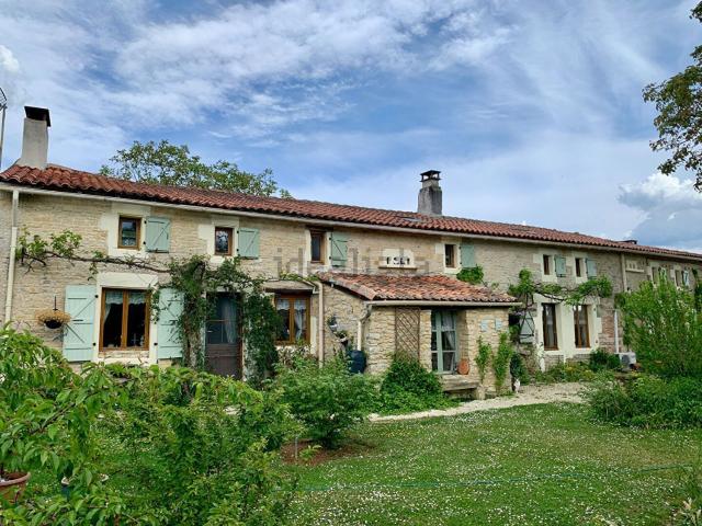 Maison, Poursac