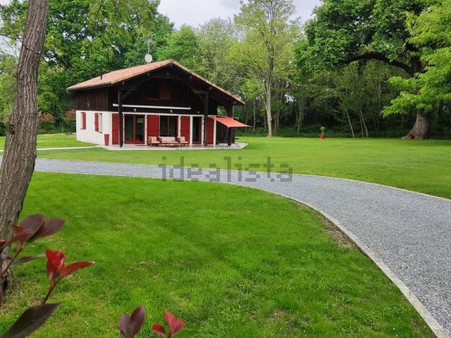 Maison, Pouydesseaux