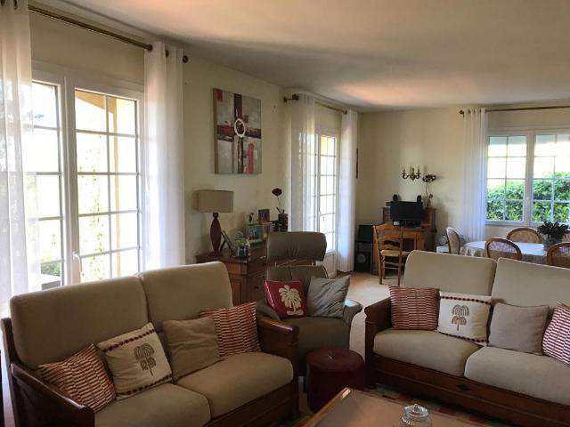 Maison Pouzauges 85700, 2 chambres plus logement