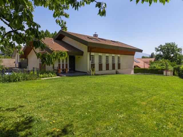 Maison Poisy 238 m2 avec piscine