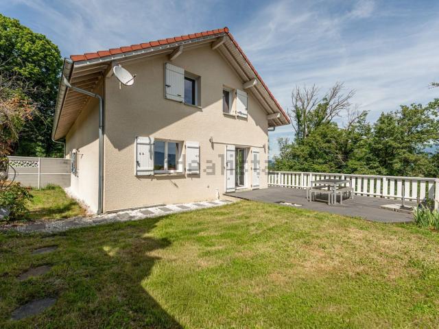 Maison, Poisy