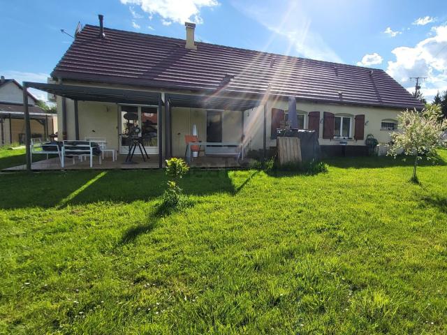 Maison, Poligny