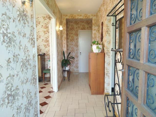 Maison polyvalente: habitation principale et logement indép. 3105m² Sauveterre de Guyenne